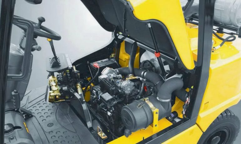 Как двигатель погрузчика влияет на расход топлива и прибыль склада